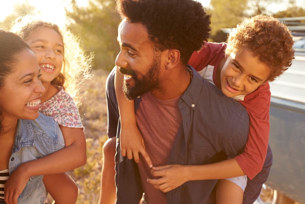 A photo of a family enjoying a Beavers Bend getaways