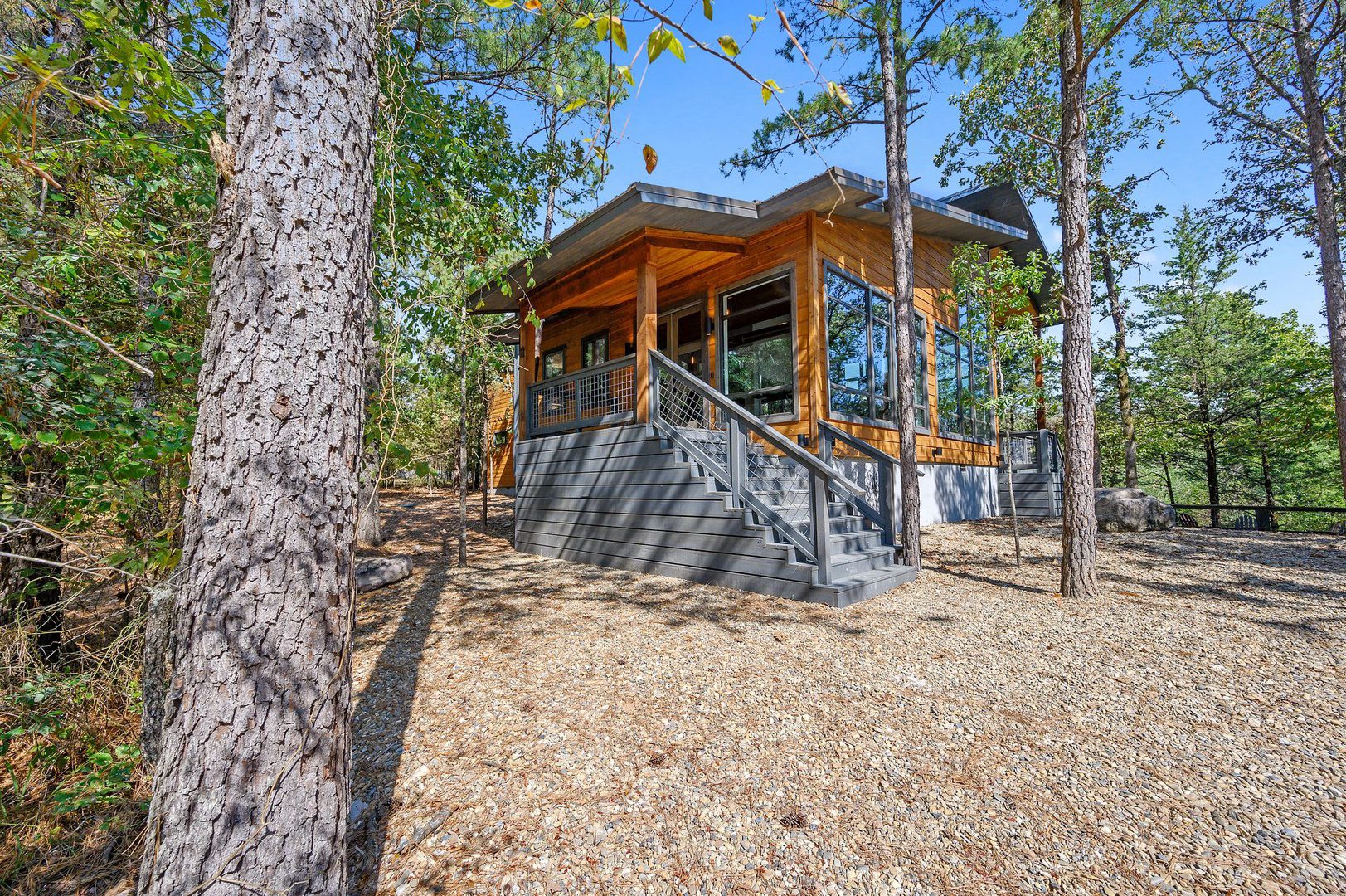 The Lookout on the Creek