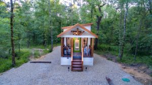 Beavers Bend Creative Escape has numerous romantic cabins in Broken Bow like this one. 