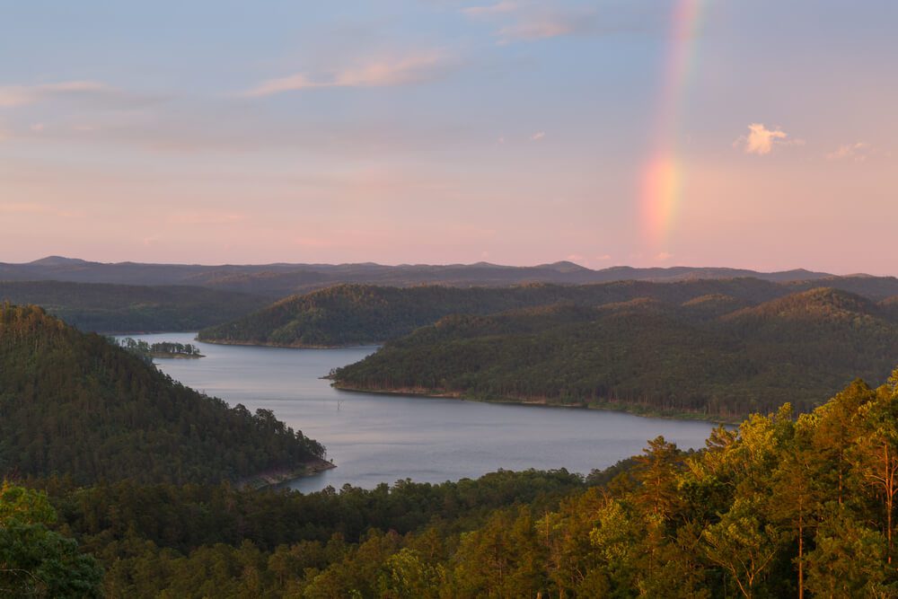 A picture of Broken Bow Lake, which is home to incredible scenery.