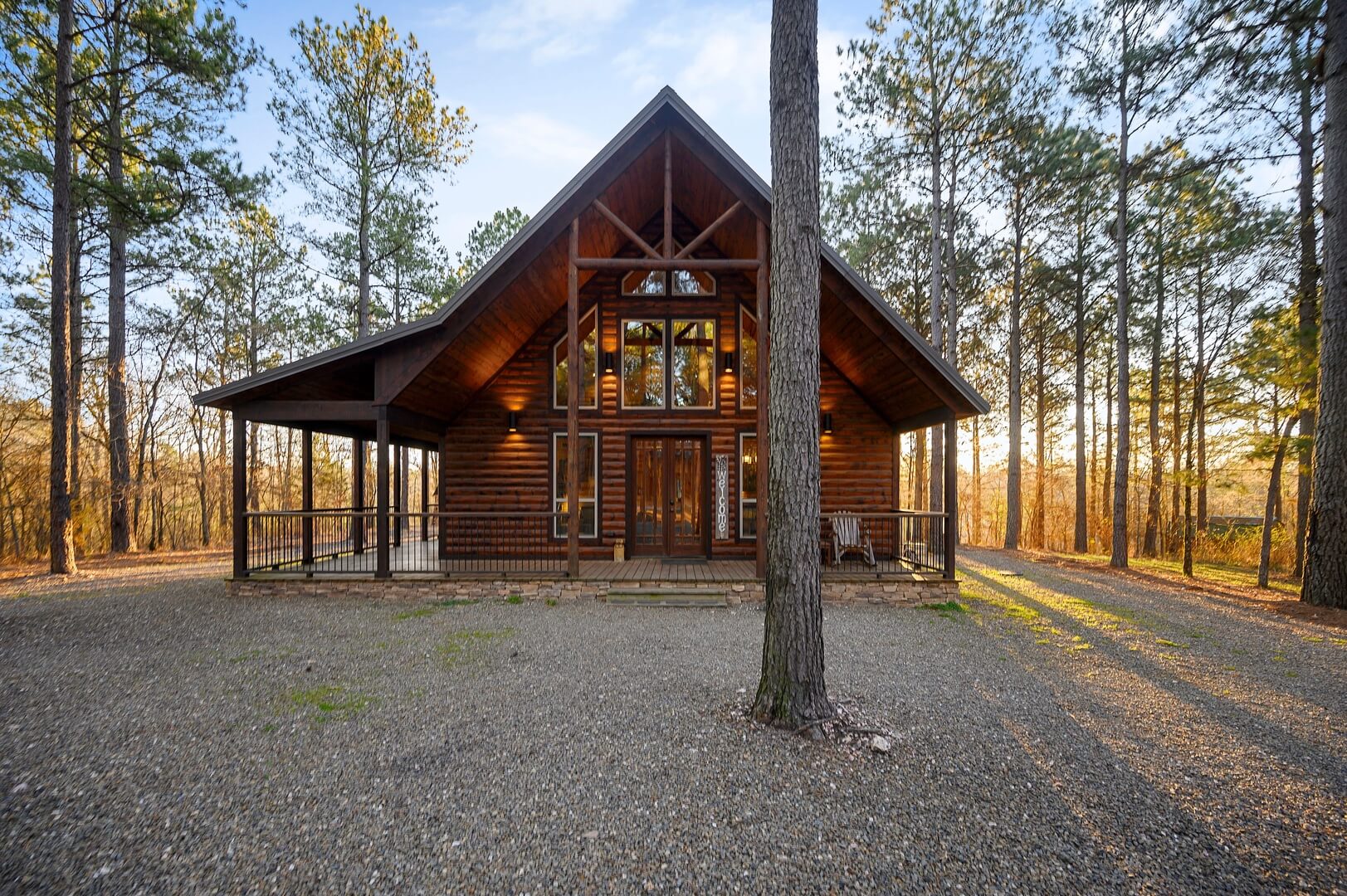 The exterior of a cabin rental, one of the places to stay in Broken Bow, OK.