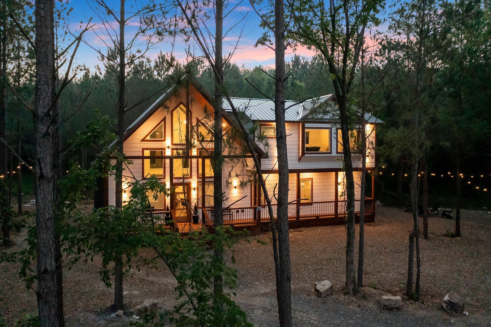 The exterior of one of the top luxury cabins in Broken Bow.