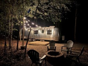 A Hochatown vacation rental that's close to Oklahoma waterfalls.