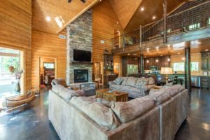 The living space of a Hochatown cabin rental perfect for vacations to Oklahoma.