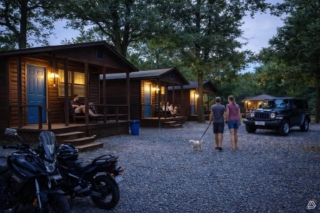 People on Oklahoma getaways at Hochatown cabins.